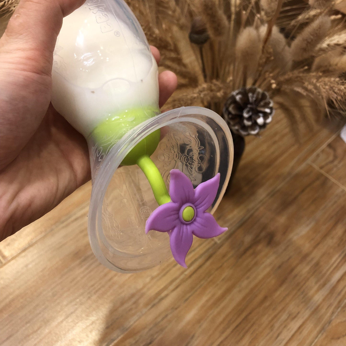 Silicone Breast Pump Flower Stopper | Haakaa.