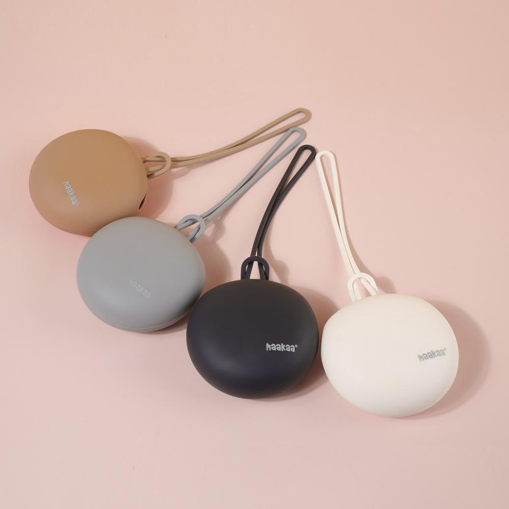 Silicone Dummy Holder Case | Haakaa.